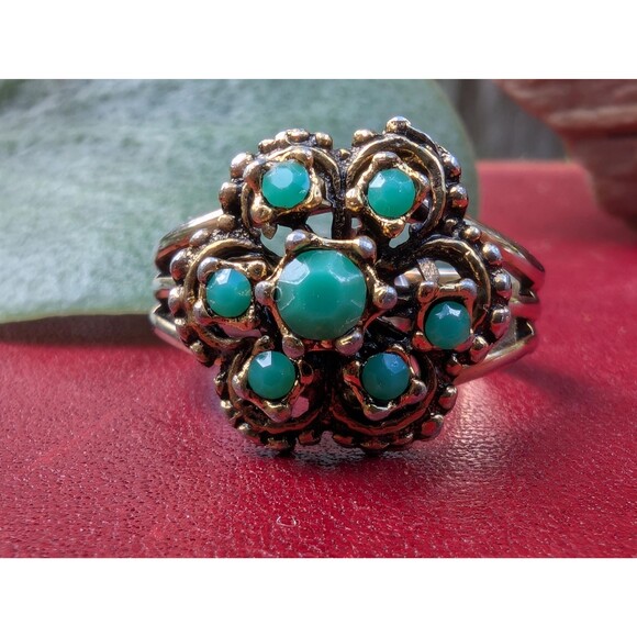 Mid Century Green Rhinestone Ring, Vintage Adjustable Ring - Picture 3 of 10